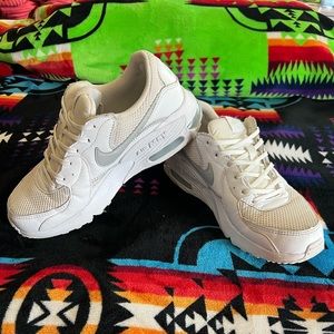 Women’s Nike Air Max Excee size 7